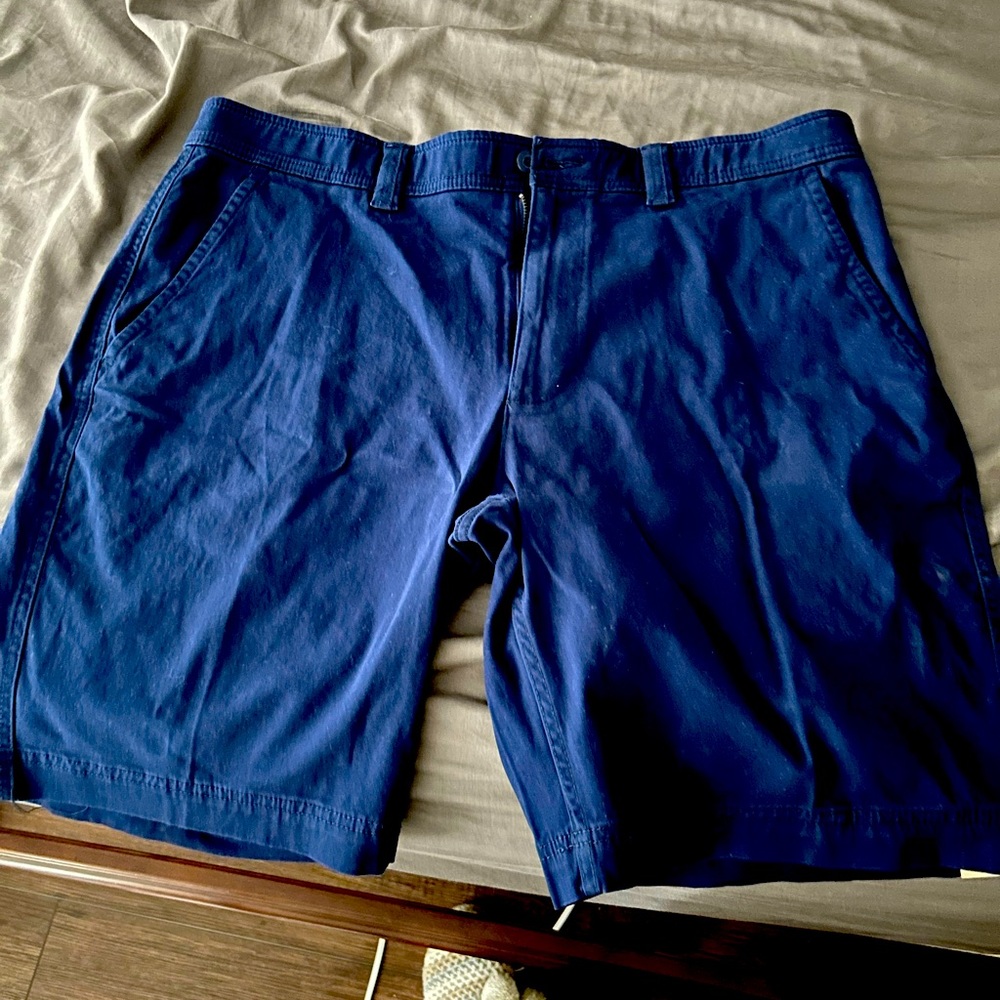 Navy comfy men’s shorts